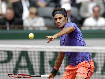 Roger Federer v súboji proti Damirovi Džumhurovi