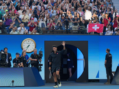 Roger Federer prichádza na otvárací ceremoniál Australian Open 2026