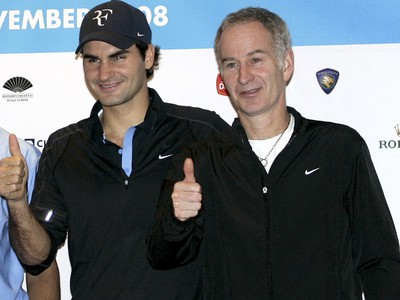 Roger Federer a John