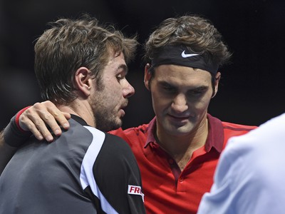 Švajčiarski tenisti Stan Wawrinka a Roger Federer 