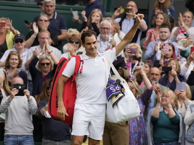 Lúčiaci sa Roger Federer