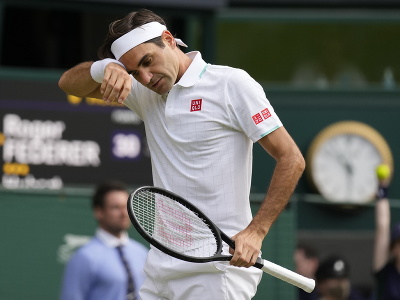 Roger Federer sa s Wimbledonom rozlúčil krutým kanárom