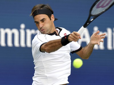 Na snímke švajčiarsky tenista Roger Federer postúpil do osemfinále grandslamového turnaja US Open