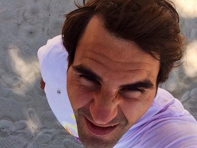 Roger Federer sa rýchlo odfotil po tom, ako ho označkoval vták