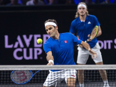 Roger Federer a Stefanos Tsitsipas