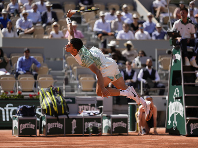 Španielsky tenista Carlos Alcaraz v 2. kole mužskej dvojhry na grandslamovom turnaji Roland Garros