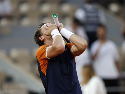 Nórsky tenista Casper Ruud v semifinále dvojhry mužov na grandslamovom tenisovom turnaji Roland Garros