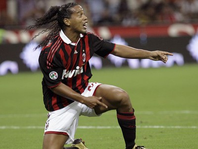 Ronaldinho sa ešte nechystá