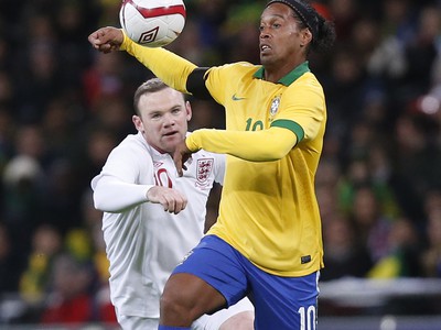 Wayne Rooney a Ronaldinho