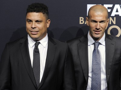 Ronaldo a Zidane
