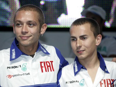 Rossi opäť vymení dve