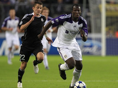 Lukaku v súboji s Iličom
