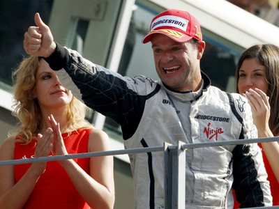 Rubens Barrichello  oslavuje víťazstvo