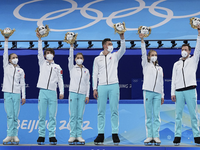  Krasokorčuliari Ruského olympijského výboru získali zlaté medaily v tímovej súťaži na ZOH 2022 v Pekingu