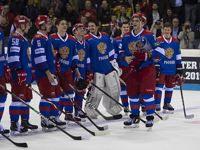 Šťastní ruskí hokejisti po triumfe na Nemeckom pohári