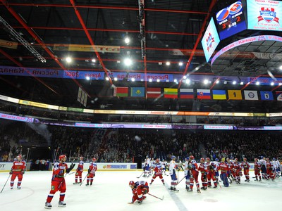 	Hráči Slovenska a Ruska po prípravnom zápase