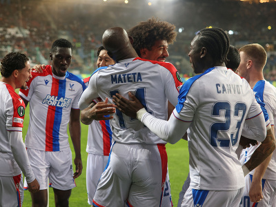 Hráči Crystal Palace oslavujú