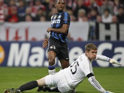 Samuel Eto'o dáva gól Interu