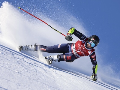 Švédska lyžiarka Sara Hectorová počas 1. kola obrovského slalomu Svetového pohára vo francúzskom stredisku Courchevel
