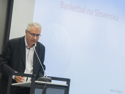 Kandidát na post prezidenta Slovenskej basketbalovej asociácie (SBA) Miloš Drgoň na konferencii SBA, ktorej súčasťou bola voľba prezidenta SBA