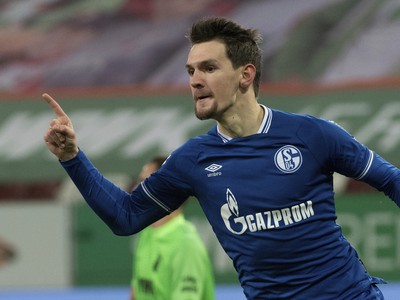 Benito Raman oslavuje gól Schalke