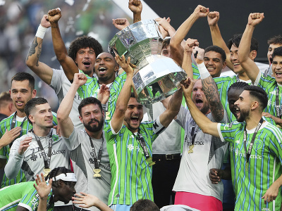 Futbalisti Seattlu Sounders sa radujú zo zisku trofeje v Ligovom pohári