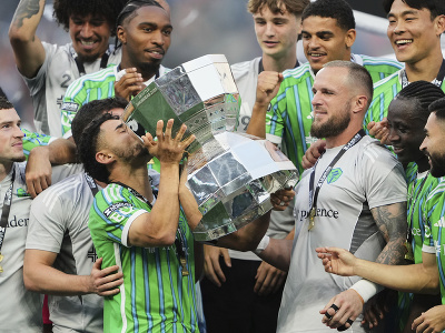 Futbalisti Seattlu Sounders sa radujú zo zisku trofeje v Ligovom pohári