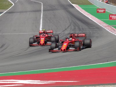 Sebastian Vettel prepúšťa miesto Leclercovi