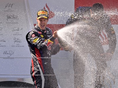 Sebastian Vettel a jeho víťazné oslavy