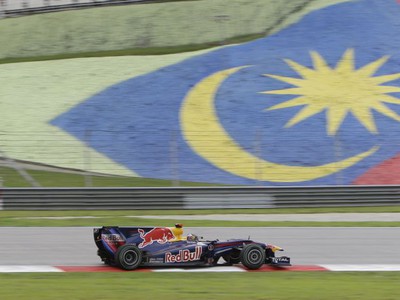 Sebastian Vettel na okruhu v Sepangu