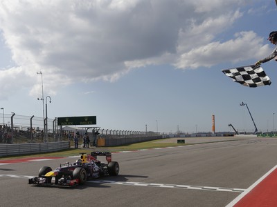 Sebastian Vettel v Austine dosiahol rekordné ôsme víťazstvo v rade