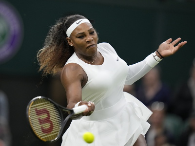 Serena Williamsová pri forehandovom