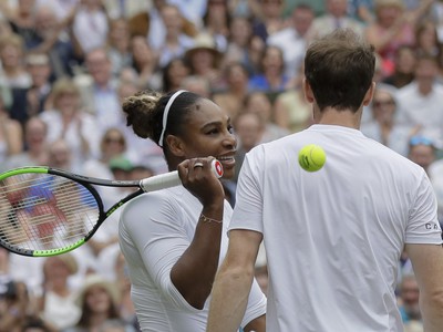 Andy Murray so Serenou Williamsovou počas duelu v mixe