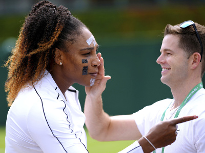 Serena Williamsová sa po roku vracia na dvorce