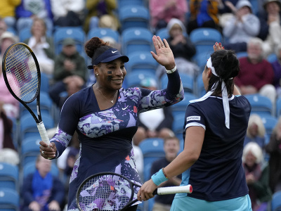 Serena Williamsová sa po boku Ons Jabeurovej dočkala víťazného návratu