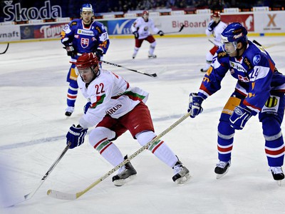Sergei Zatelenov z Bieloruska a Žigmund Pálffy zo Slovenska