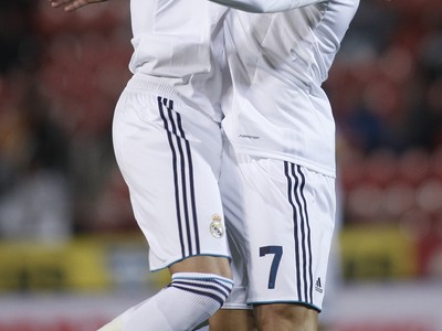 Cristiano Ronaldo a Sergio Ramos oslavujú