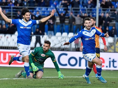 Nikolas Špalek a jeho oslavy po premiérovom góle v talianskej Serie A