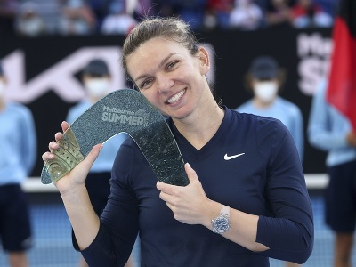 Simona Halepová sa teší z triumfu na turnaji v Melbourne