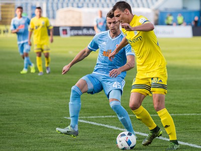 Aleksandar Čavrič a Oliver Podhorin v súboji Slovana s Michalovcami