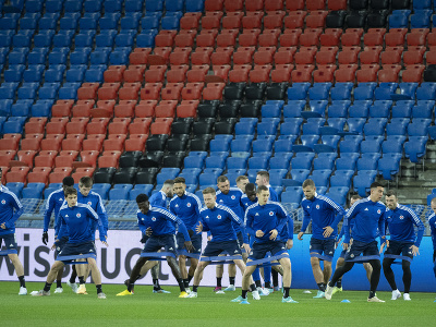 Na snímke hráči ŠK Slovan Bratislava počas tréningu pred štvrtkovým prvým zápasom osemfinále Európskej konferenčnej ligy proti domácemu FC Bazilej