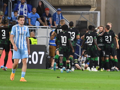 Futbalisti Ferencvárosu sa tešia po strelení druhého gólu