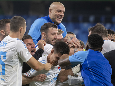 Víťazná radosť hráčov Slovana