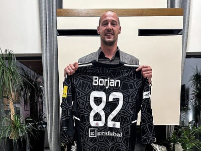Novou posilou bratislavského Slovana sa stal brankár Milan Borjan