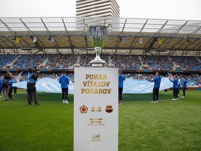 Replika trofeje Pohár víťazov pohárov (PVP)