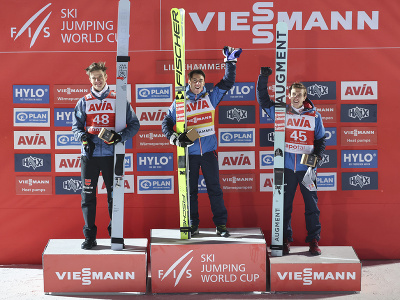 Rakúsky skokan na lyžiach Stefan Kraft triumfoval aj v treťom podujatí nového ročníka Svetového pohára