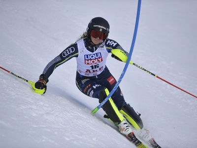 Švédska lyžiarka Emelie Wikströmová počas slalomu v Are