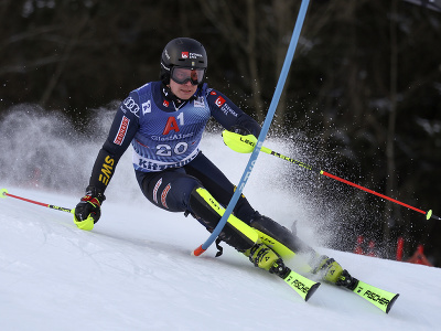 Švédsky lyžiar Kristoffer Jakobsen počas 1. kola slalomu Svetového pohára alpských lyžiarov v rakúskom stredisku Kitzbühel