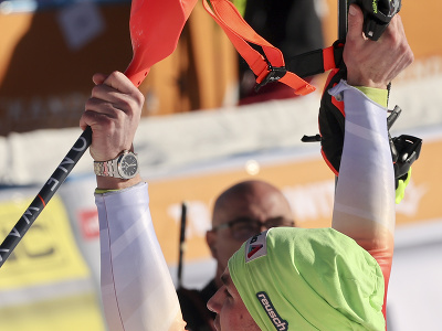 Švajčiarsky lyžiar Daniel Yule triumfoval v nedeľnom slalome Svetového pohára v Chamonix.