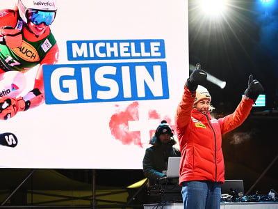Švajčiarska lyžiarka Michelle Gisinová počas verejného žrebovania čísel na preteky slalomu žien v rámci Svetového pohára v alpskom lyžovaní v lyžiarskom stredisku Jasná v Demänovskej doline. 